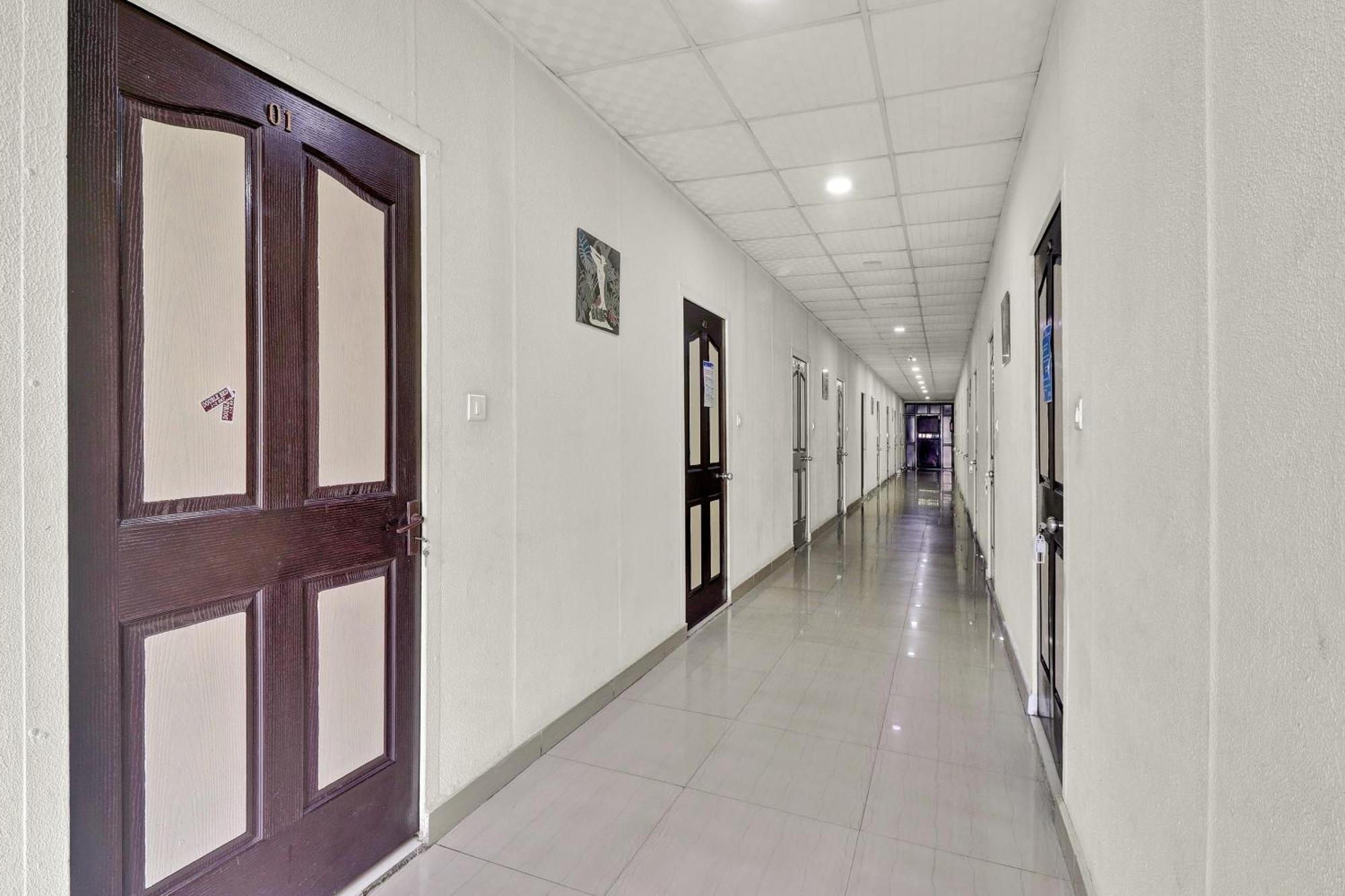 Hotel O Drizzling Land Muradnagar Extérieur photo